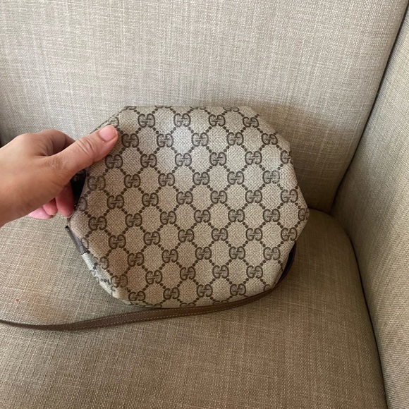 Authentic Gucci vintage GG canvas crossbody bag 001.115.5770 (F1001) - Picture 8 of 14